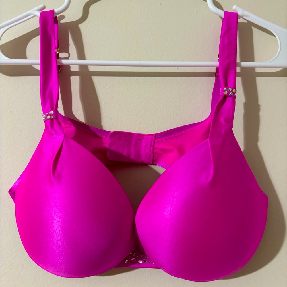 Pink VS Plunge